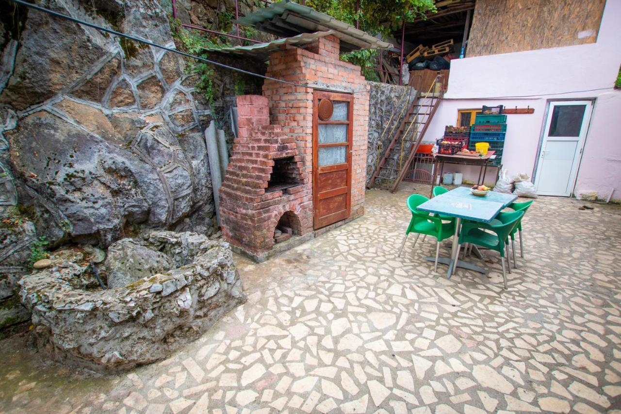 Готель Casa Alba Baia de Arama Екстер'єр фото
